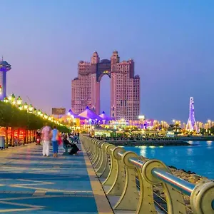 Hostel Corniche Street - For Males 